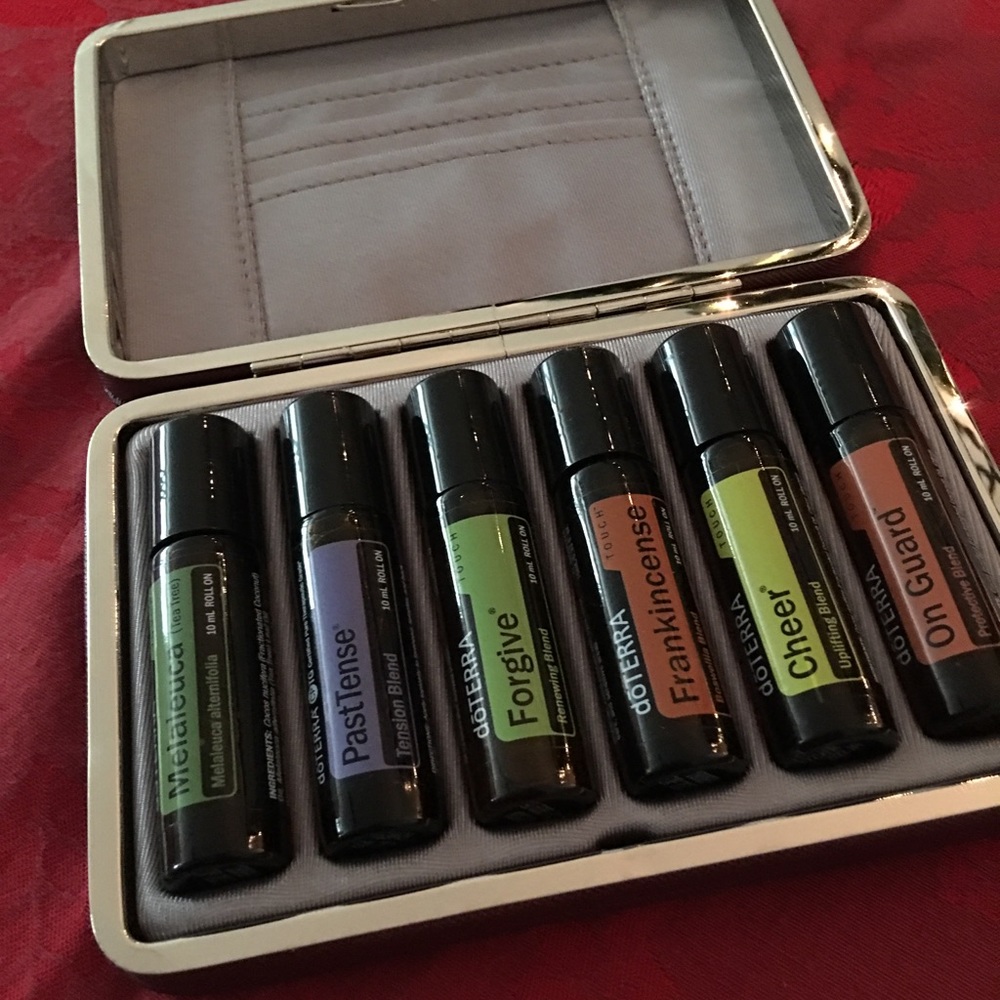 doTERRA Clutch wallet with oils bundle